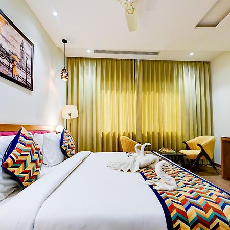 Classio Royale By Io Hotels Near Golden Temple Амритсар Екстериор снимка
