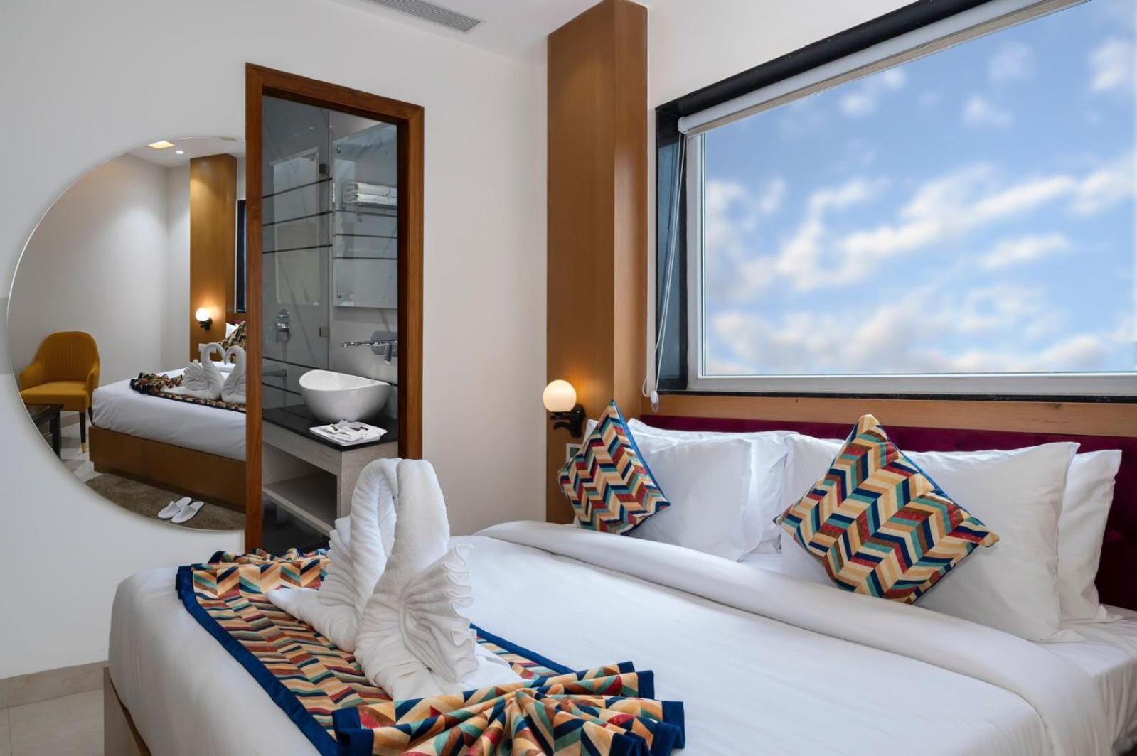Classio Royale By Io Hotels Near Golden Temple Амритсар Екстериор снимка