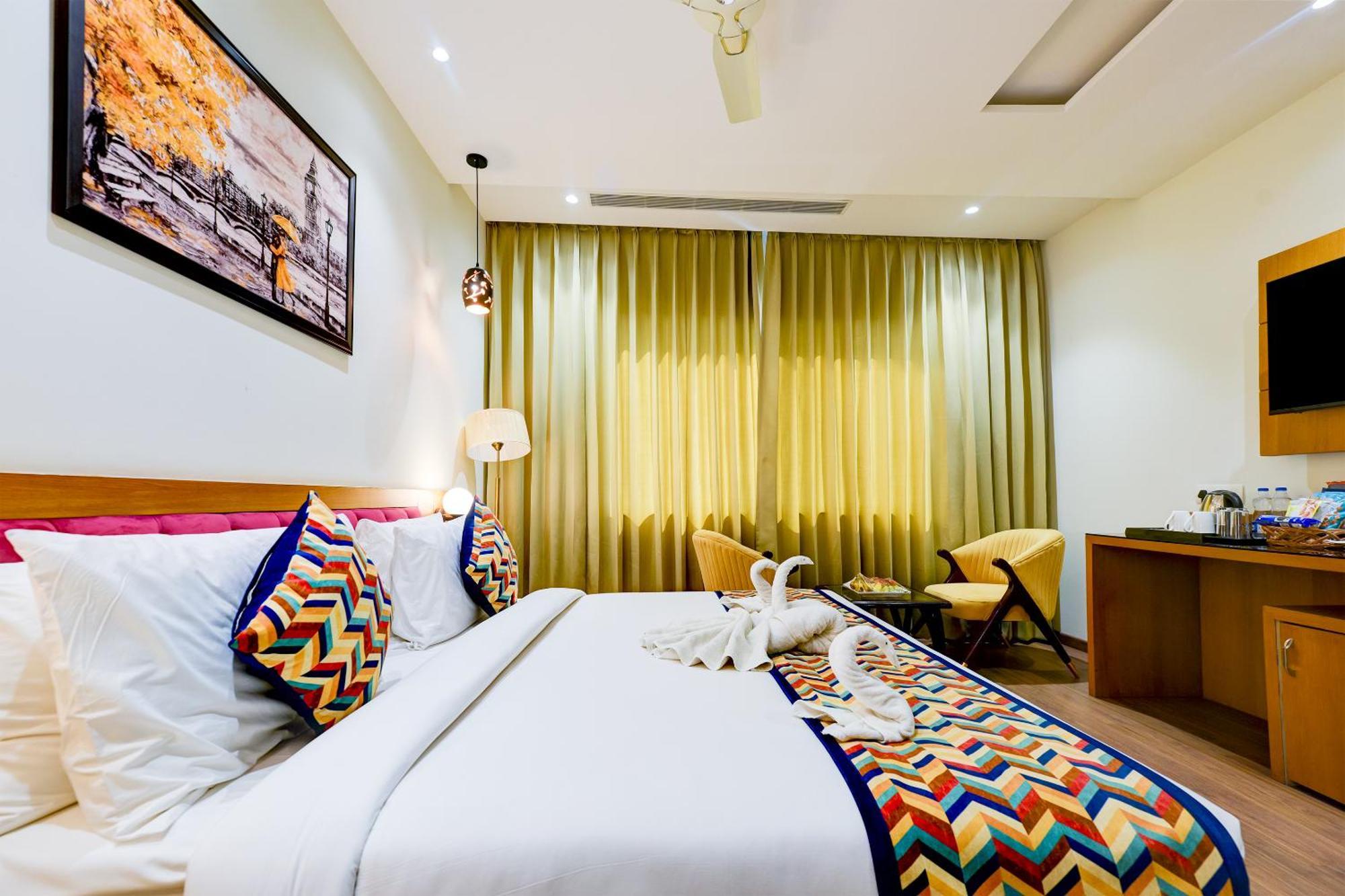 Classio Royale By Io Hotels Near Golden Temple Амритсар Екстериор снимка