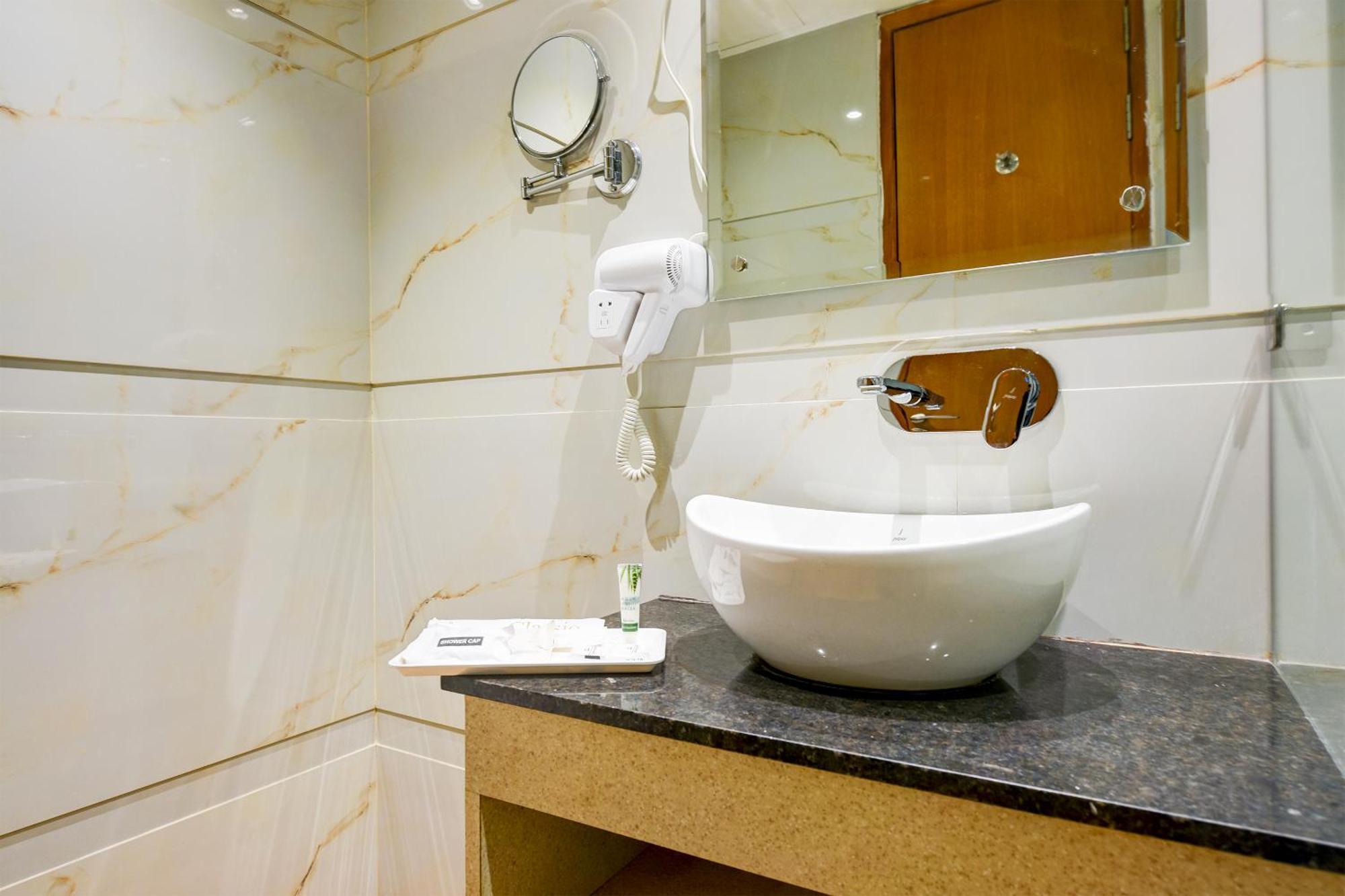 Classio Royale By Io Hotels Near Golden Temple Амритсар Екстериор снимка