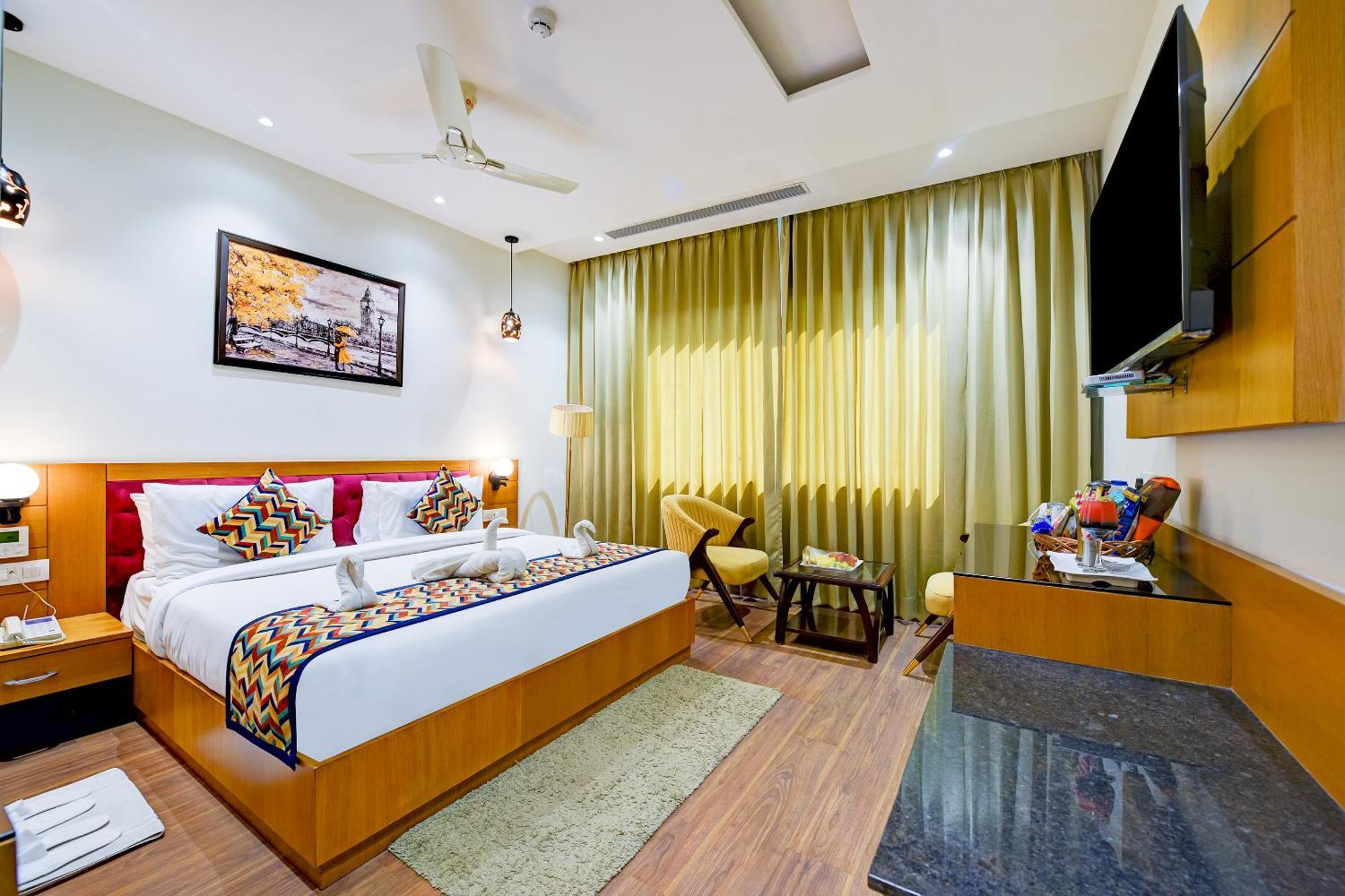 Classio Royale By Io Hotels Near Golden Temple Амритсар Екстериор снимка